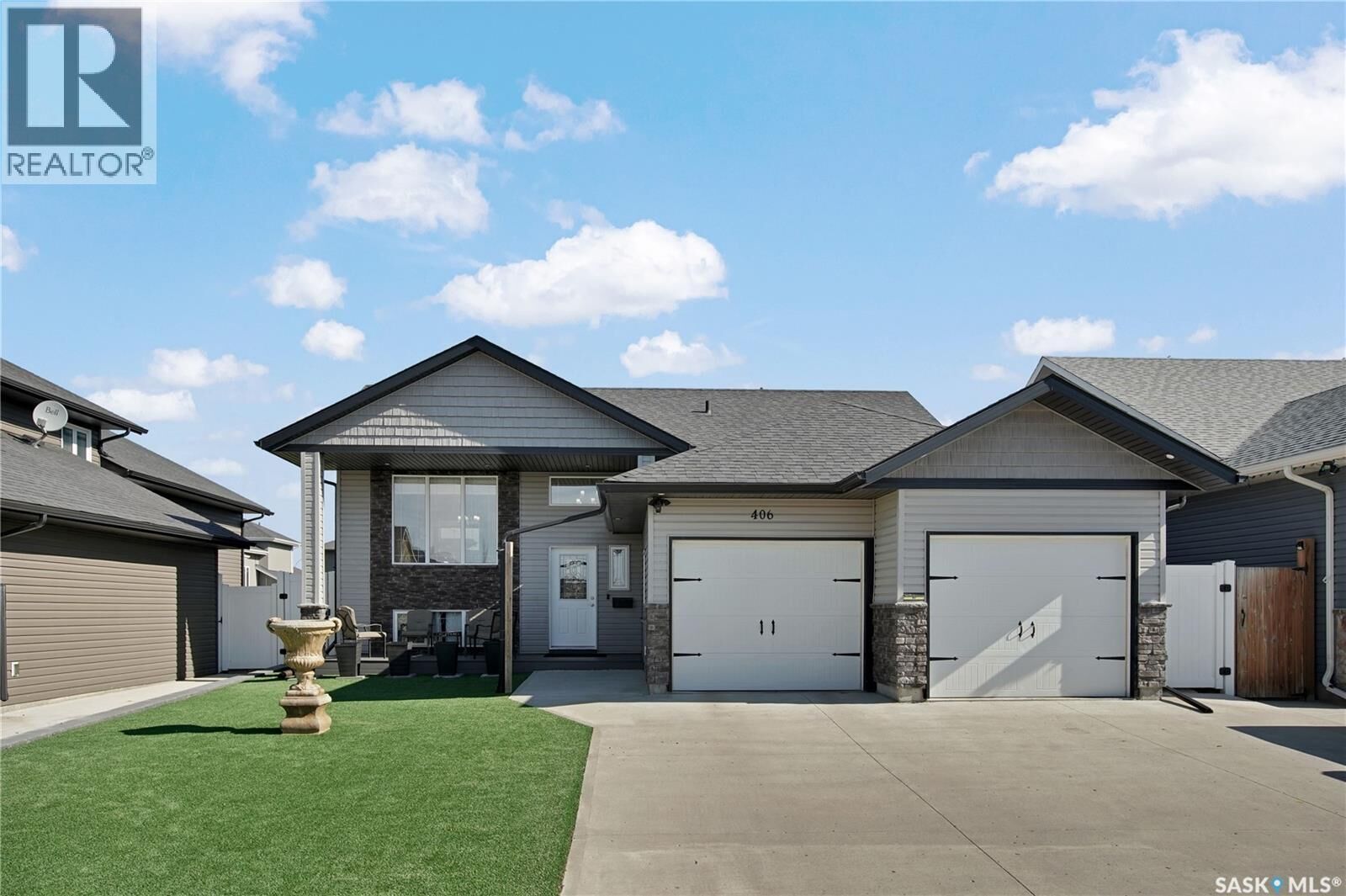 Property Photo:  406 Spruce Street  SK S0K 4S2 