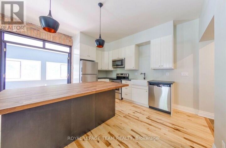 Property Photo:  154 Elgin Street  ON K0A 1A0 