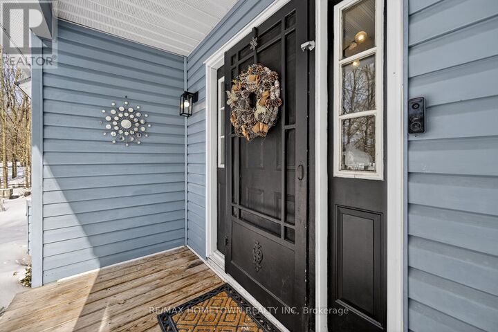 Property Photo: 5475 Dejong Road ON K6V 5T2
