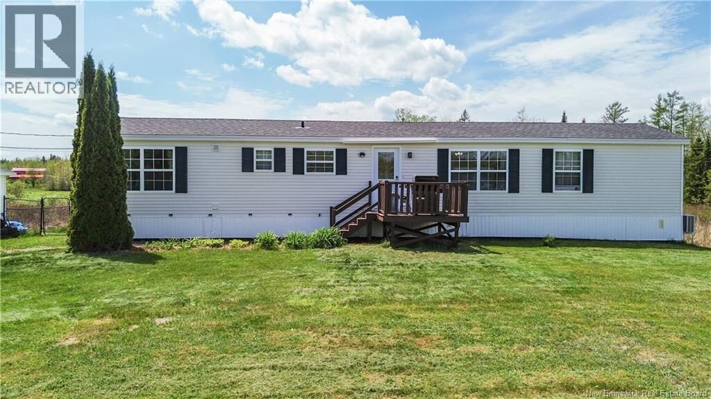 Property Photo:  46 Sunpoke Road  NB E3B 8Y6 