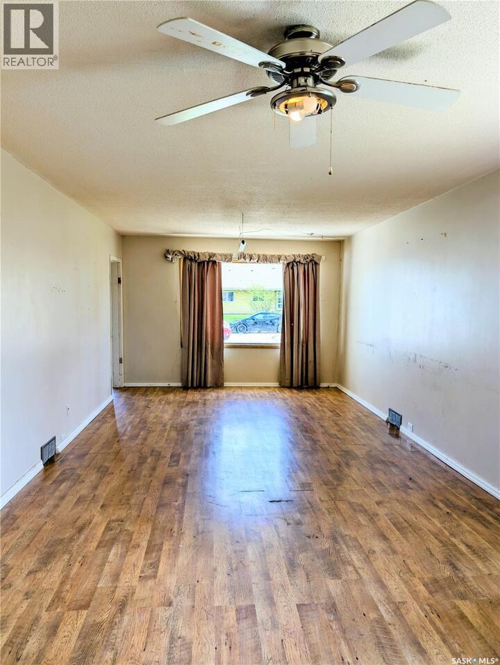 Property Photo:  4366 Price Avenue  SK S0N 1A0 