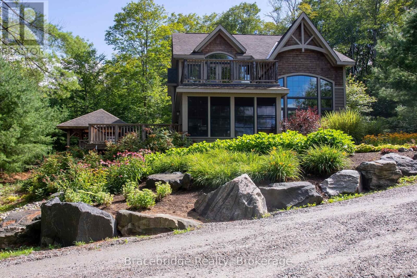 Property Photo: 3876 Muskoka Rd 118 Highway West ON P0B 1J0
