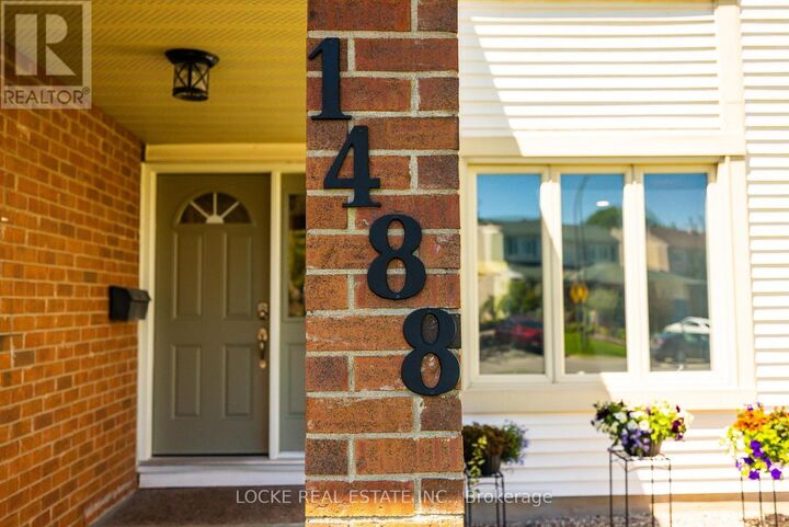 Property Photo:  1488 Gaultois Avenue  ON K1C 3G9 
