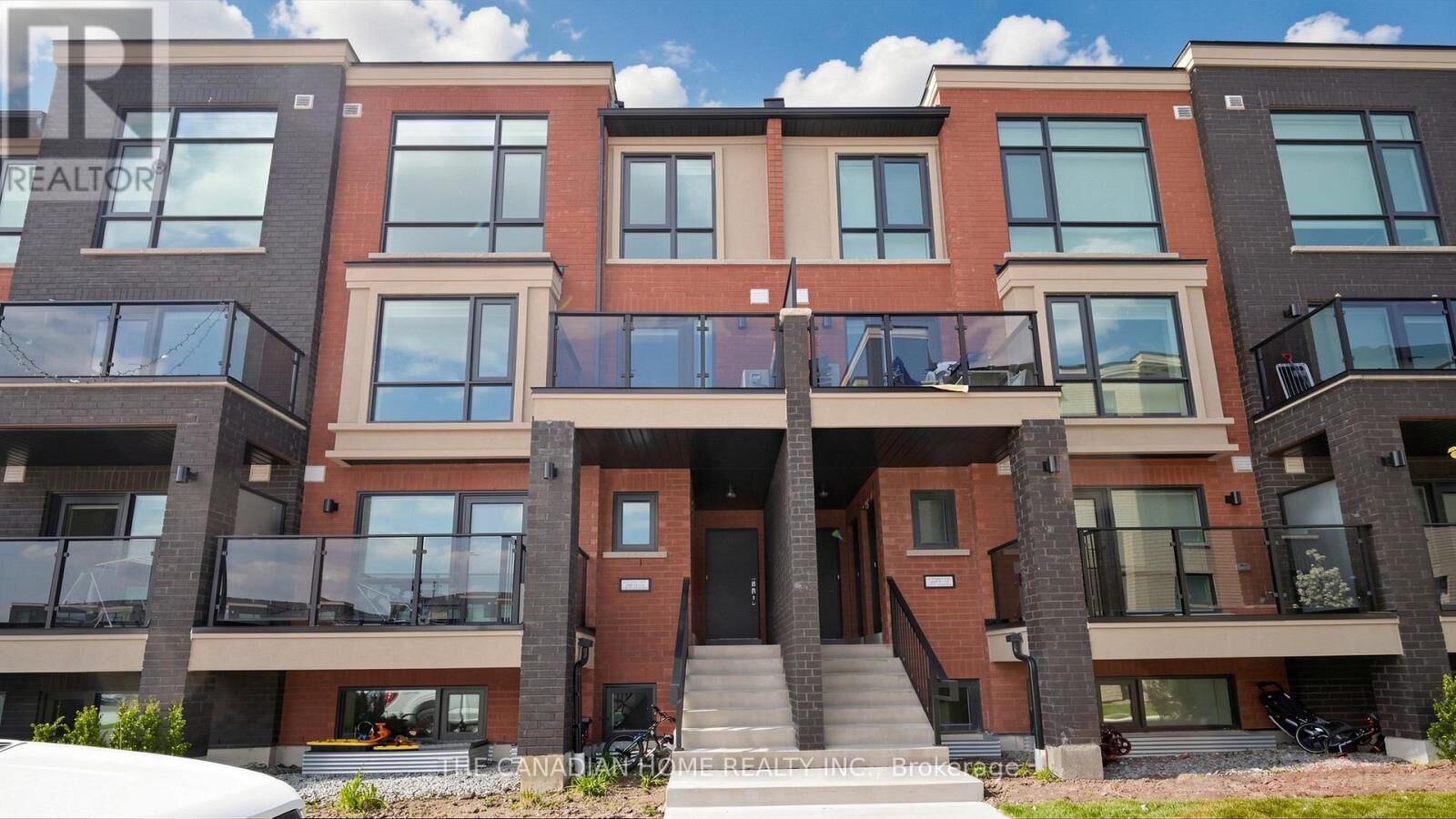 Property Photo: 55 Romilly Avenue 15 ON L7A 5L8