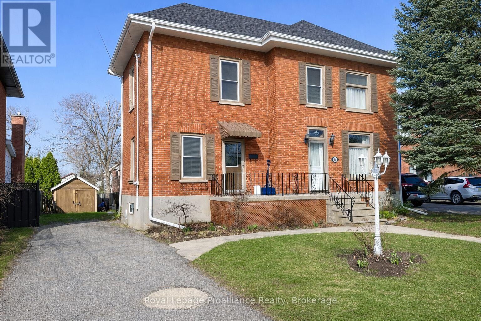 Property Photo: 308 Bleecker Avenue ON K8N 3V4