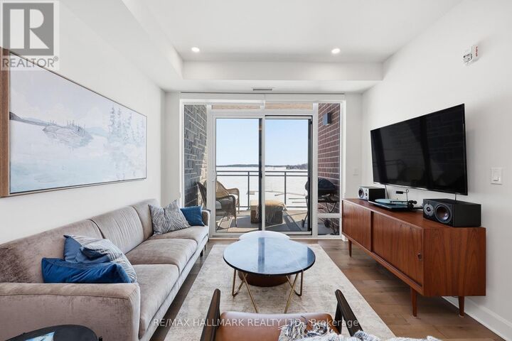 Property Photo:  129B South Street 318  ON K7G 0B1 
