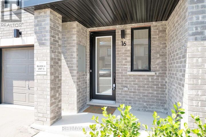 Property Photo:  16 Klein Way  ON L1R 0S6 