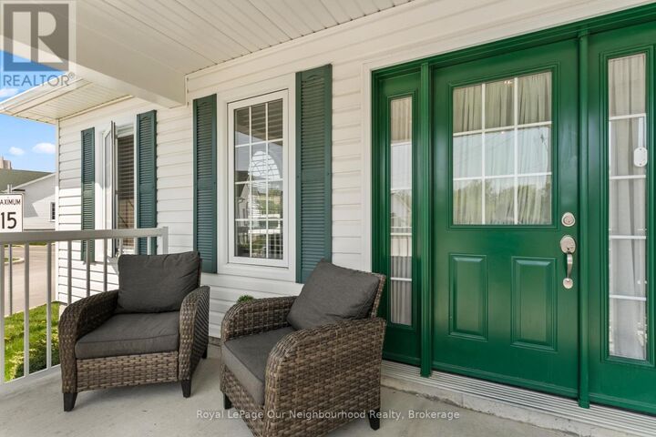 Property Photo:  300 Croft Street 1602  ON L1A 0E1 
