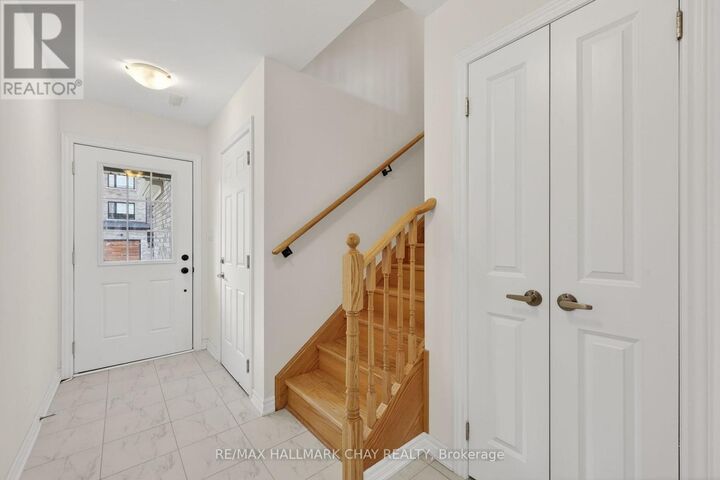 Property Photo:  21 Pumpkin Corner Crescent  ON L9J 0T5 