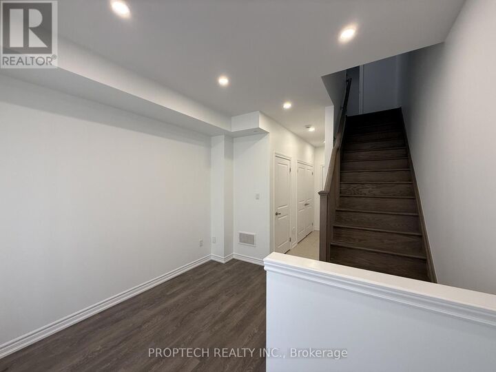 Property Photo: 484 Arthur Bonner Avenue 58 ON L6B 1N1