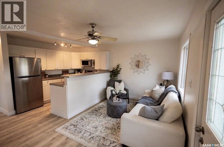 Property Photo:  2070 Reynolds Street  SK S4N 3M8 