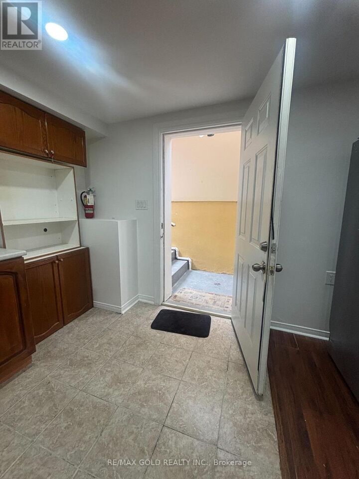 Property Photo: 11 Eagleridge Drive ON L6R 1G6