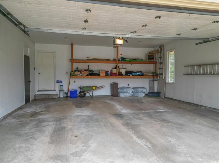 Property Photo: 4 Cherry Crescent MB R7B 0Y4
