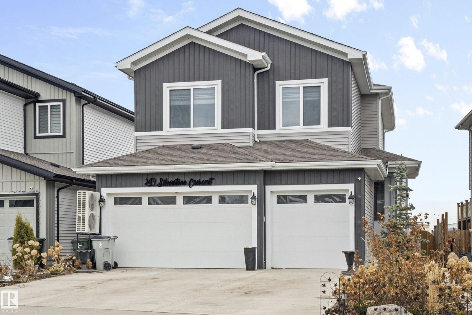Property Photo:  249 Silverstone Crescent  AB T7Z 0E8 