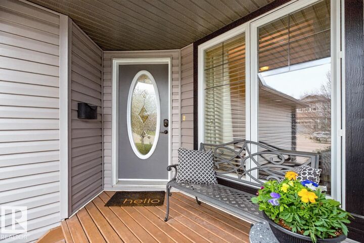 Property Photo:  5711 Sunview Point(E)  AB T8H 0J9 