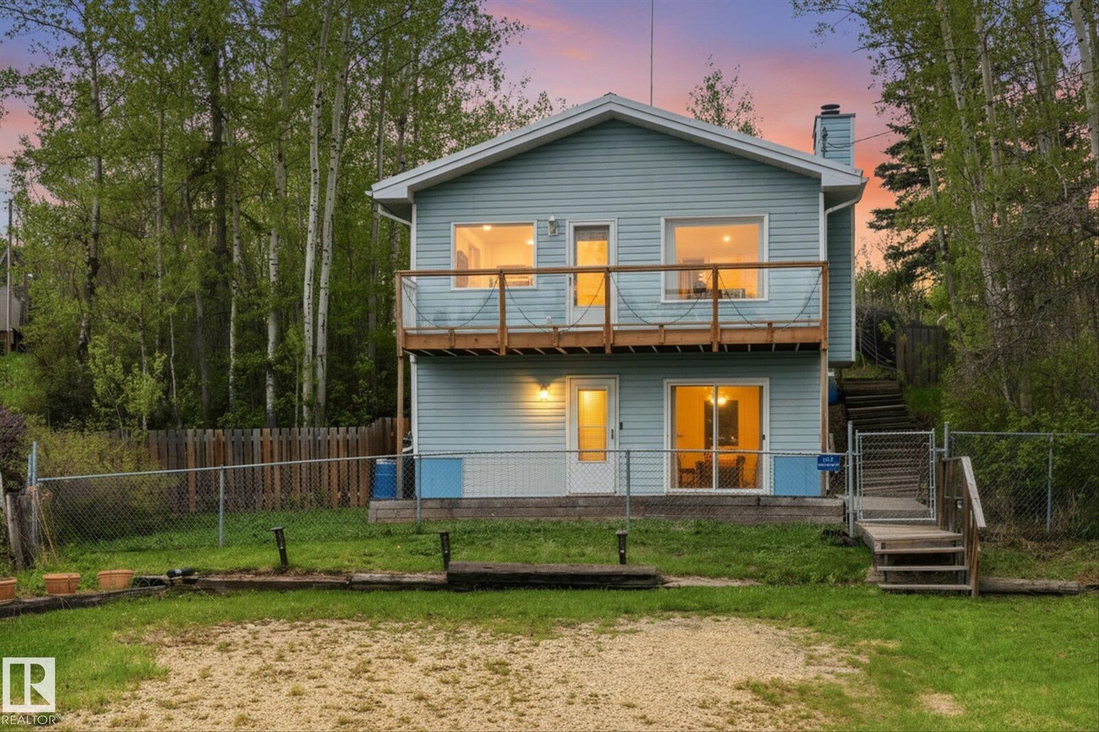 Property Photo:  6305 Shedden Drive  AB T0E 1V6 