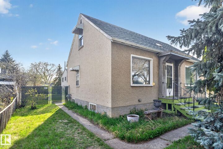 Property Photo: 11614 70 Street NW AB T5B 1T5