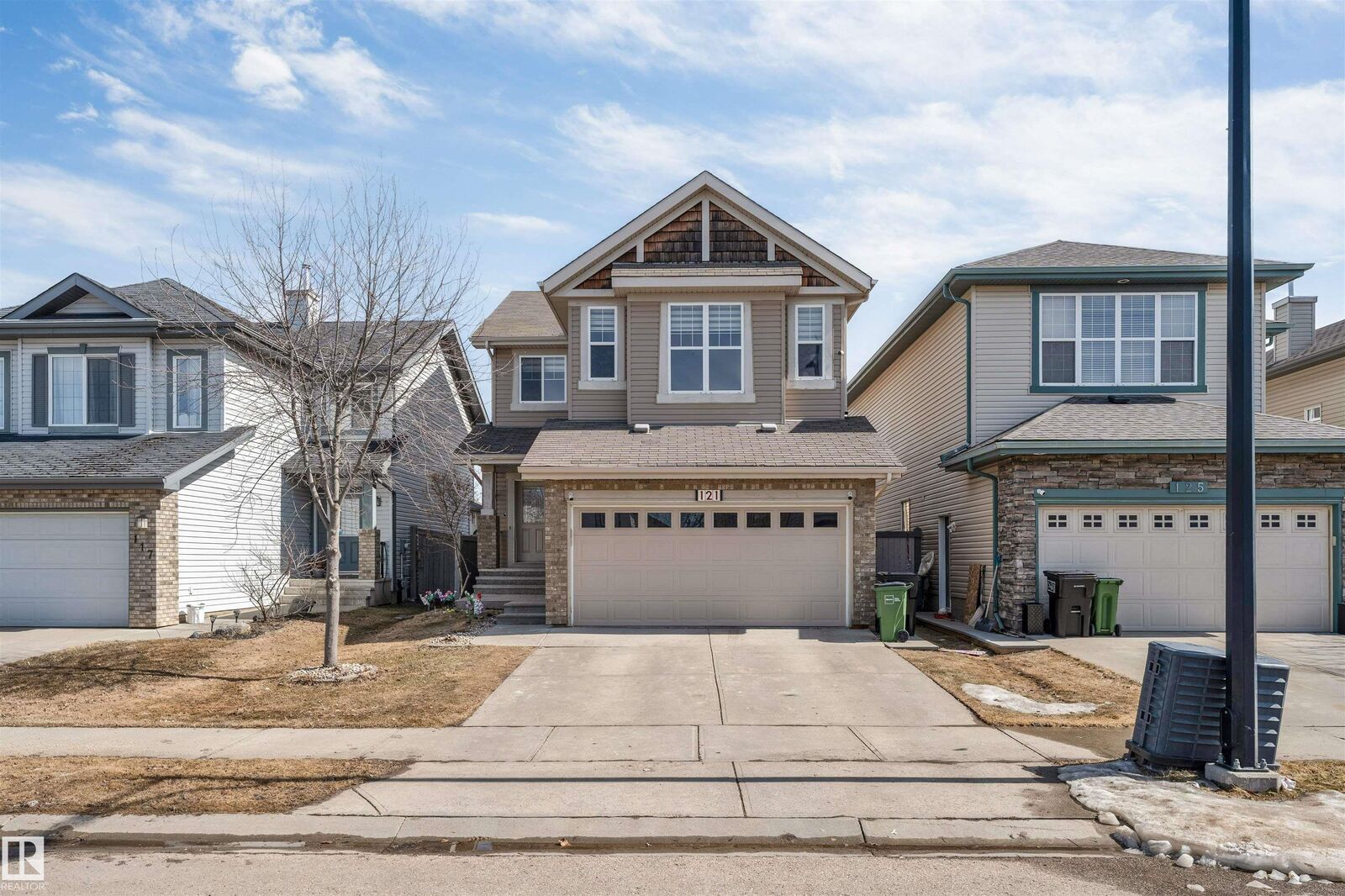 Property Photo:  121 64 Street SW  AB T6X 0B6 