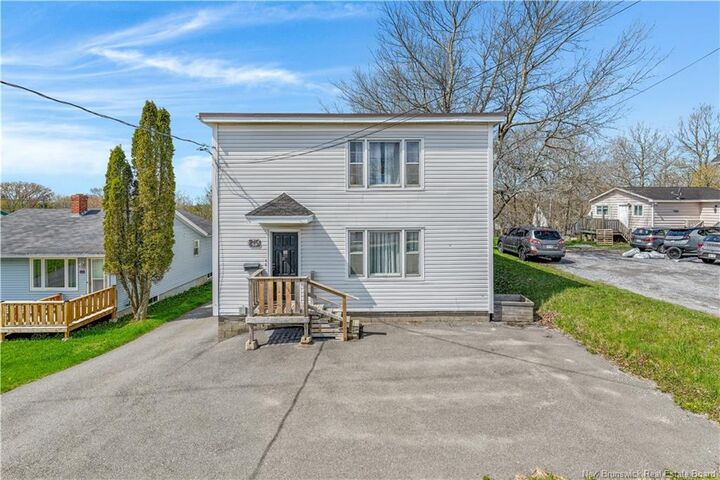 Property Photo:  215 Somerset Street  NB E2K 2Y1 