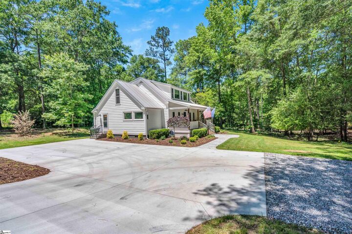 Property Photo: 401 Tracy Trail SC 29651