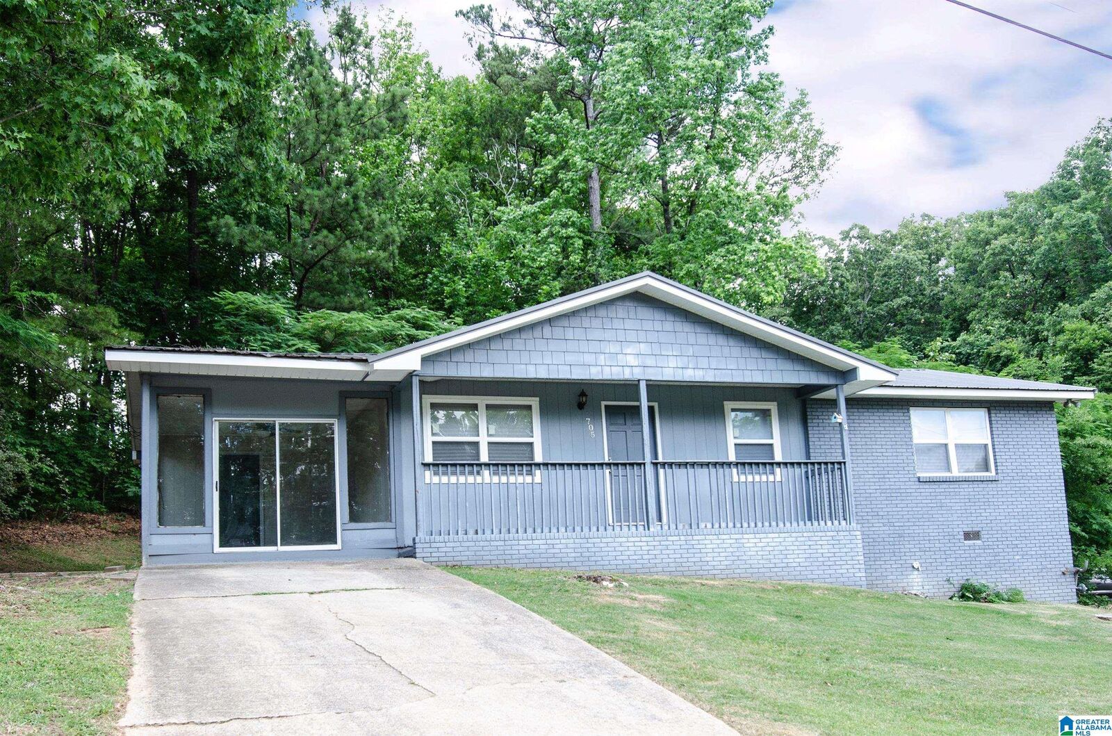 Property Photo:  705 Beck Road  AL 36203 