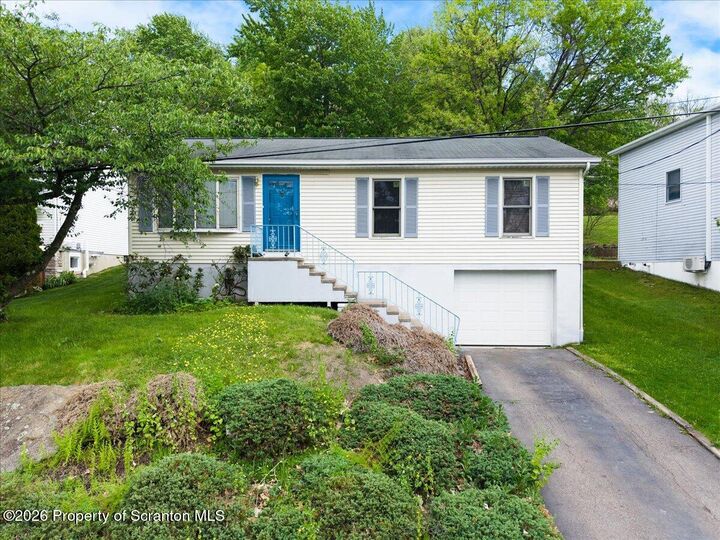 Property Photo:  1207 Moltke Avenue  PA 18505 