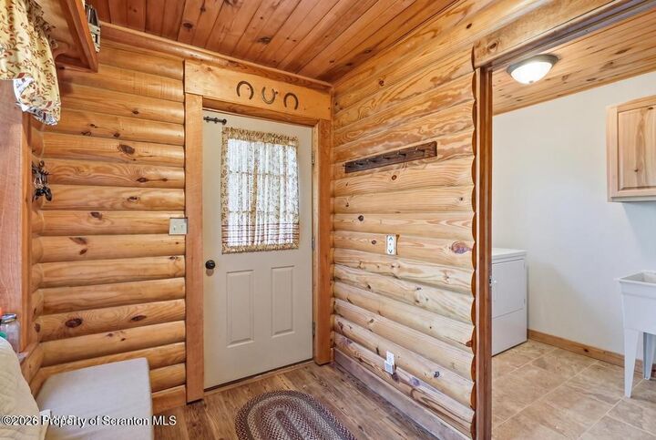 Property Photo:  124 Water View Drive  PA 18428 