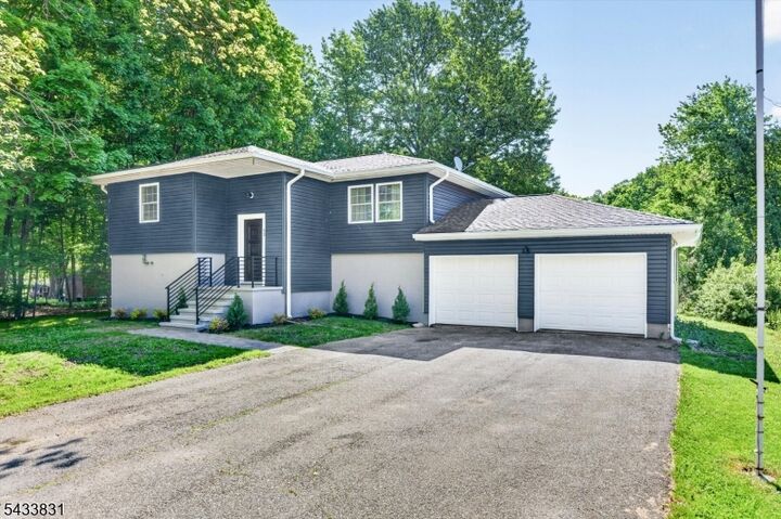 Property Photo:  62 Barry Dr  NJ 07422 