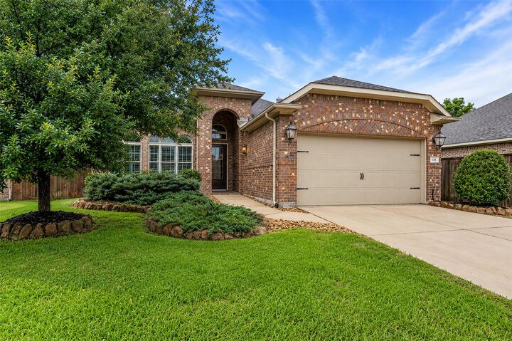 Property Photo: 118 Gray Vervain Court TX 77316