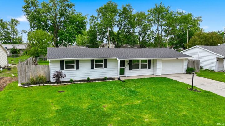 Property Photo: 6211 Glenview Drive IN 46815-5319