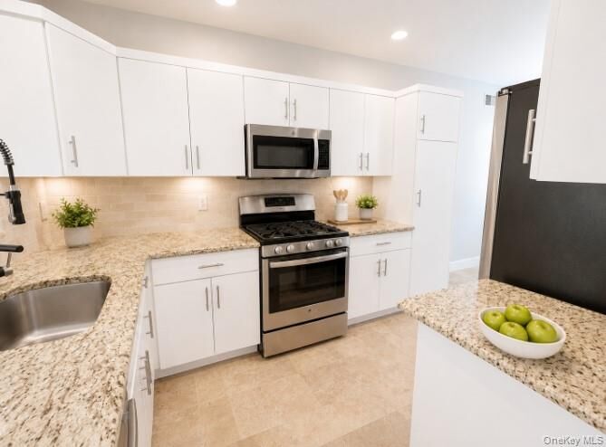 Property Photo: 27 Snowdance Lane NY 11767