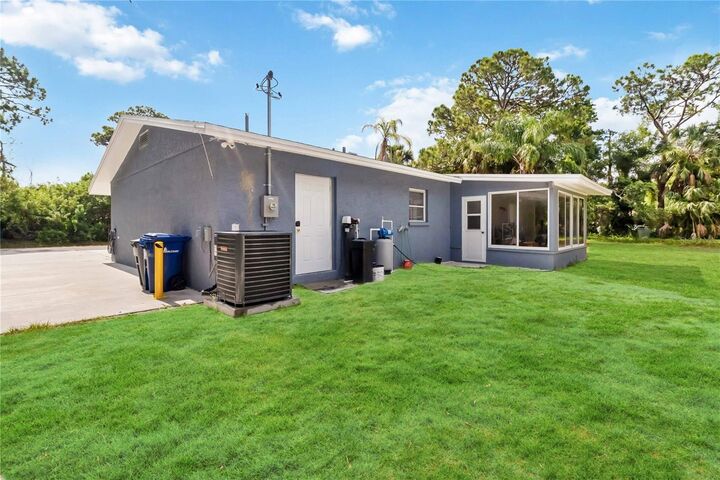 Property Photo: 526 Conrad Road FL 34293