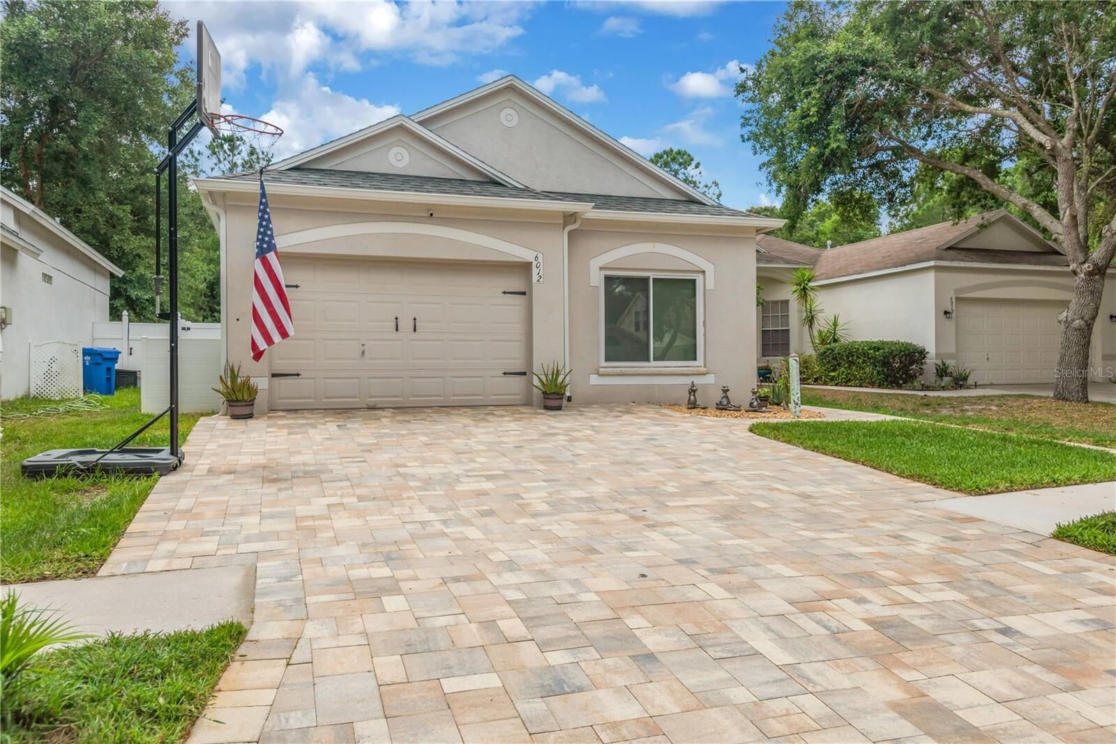 Property Photo:  6012 Kiteridge Drive  FL 33547 