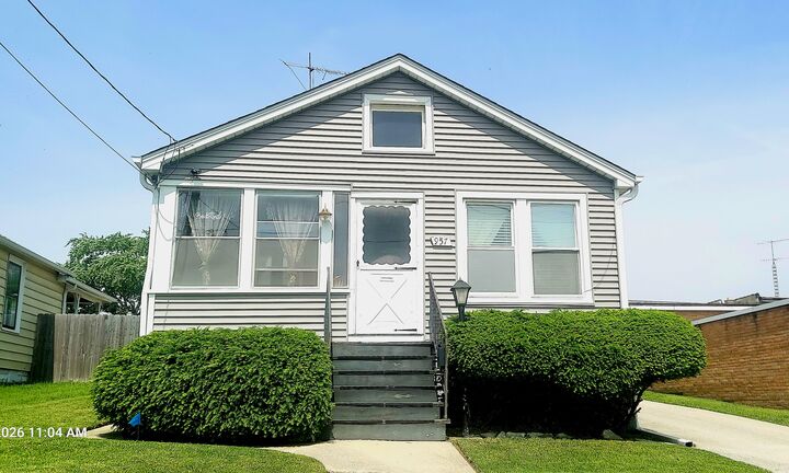 Property Photo:  957 Mason Avenue  IL 60506 