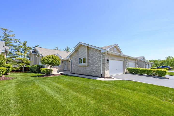 Property Photo:  16237 Lake Villa Avenue  IL 60477 