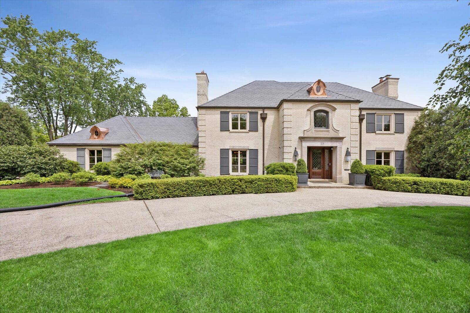 Property Photo:  325 Princeton Road  IL 60521 