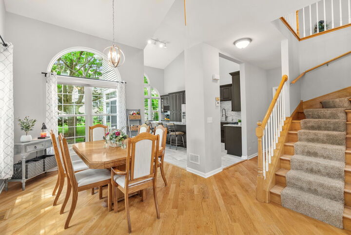 Property Photo:  794 Pheasant Trail  IL 60174 