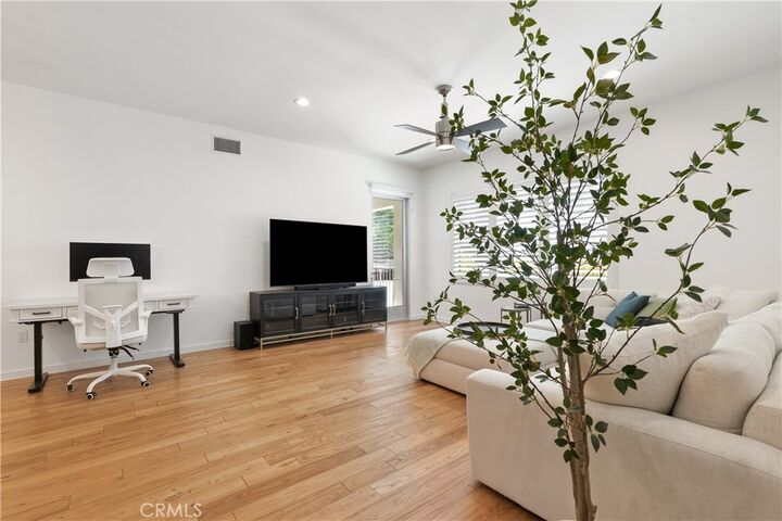 Property Photo:  21 Gramercy 102  CA 92612 