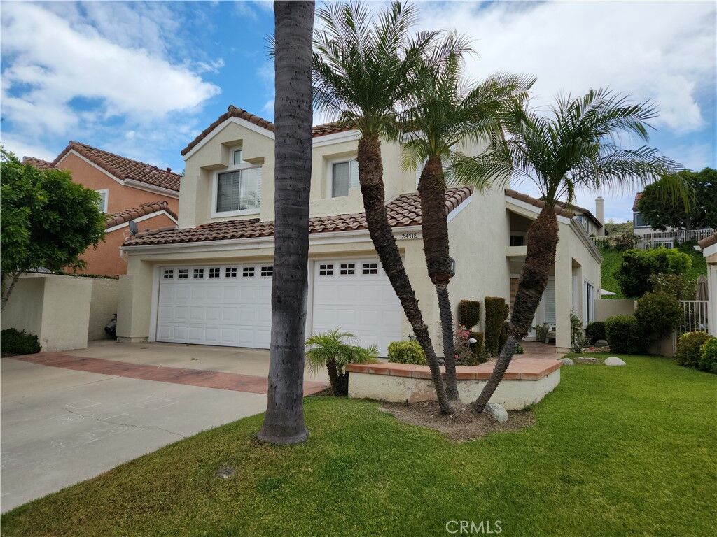 Property Photo:  24718 Calle Serranona  CA 91302 