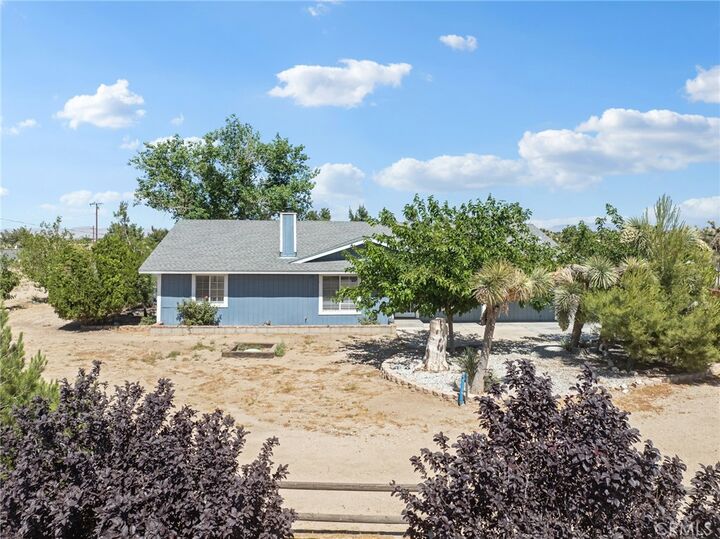 Property Photo:  10925 Buttonwood  CA 92371 