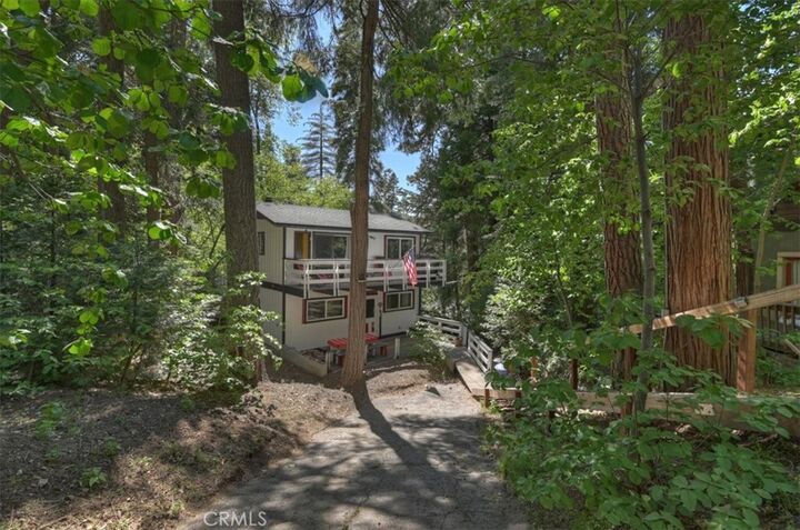 Property Photo: 802 Knight Court CA 92352