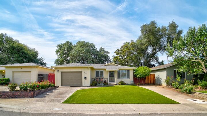 Property Photo:  6820 Admiral Avenue  CA 95628 