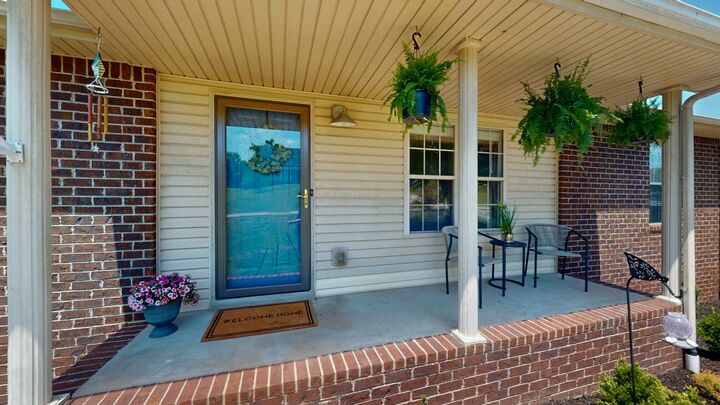 Property Photo:  1079 Heatherwood Rd  TN 37146 