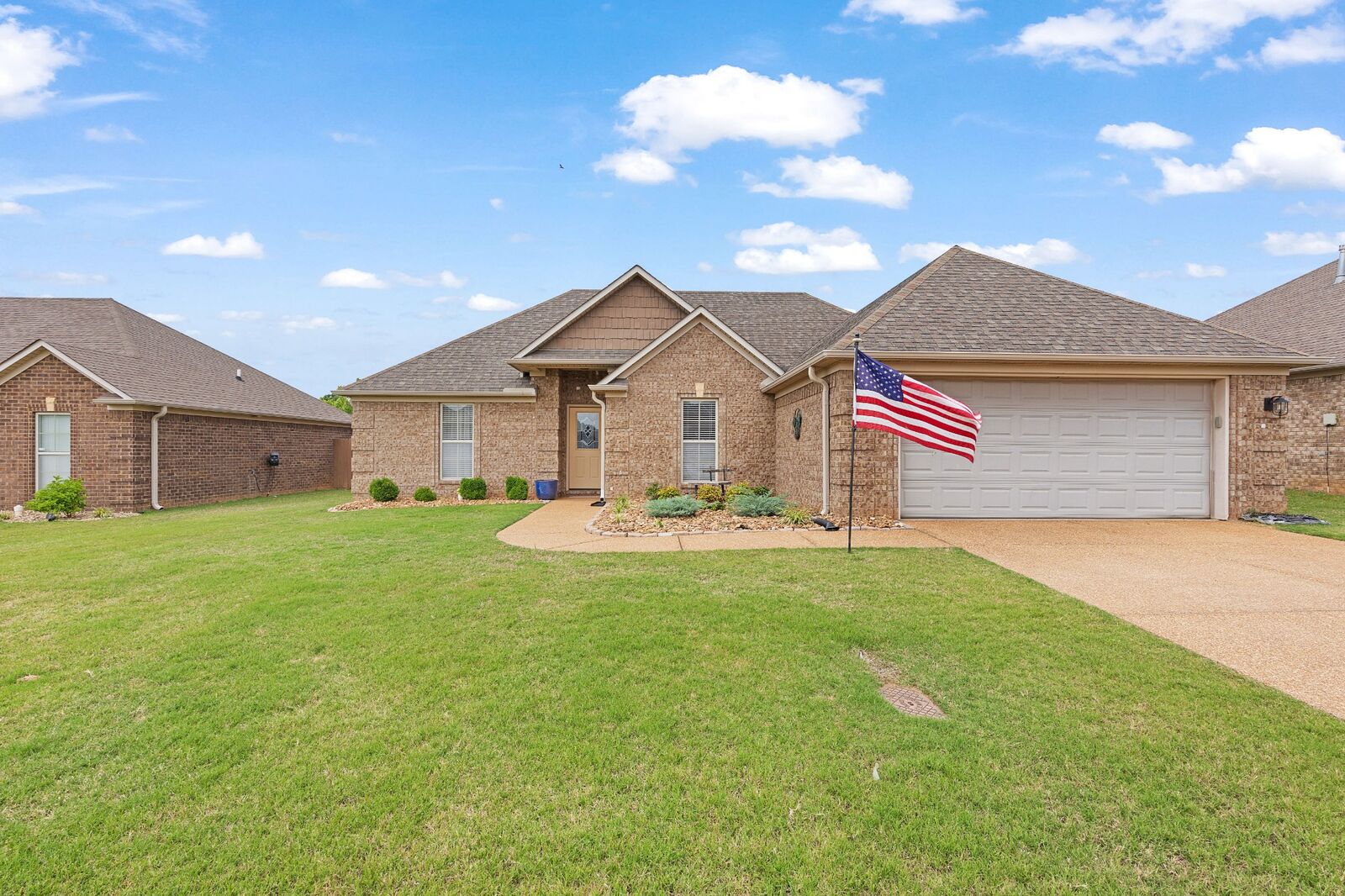 Property Photo: 29 Birch Hollow Ln TN 38305