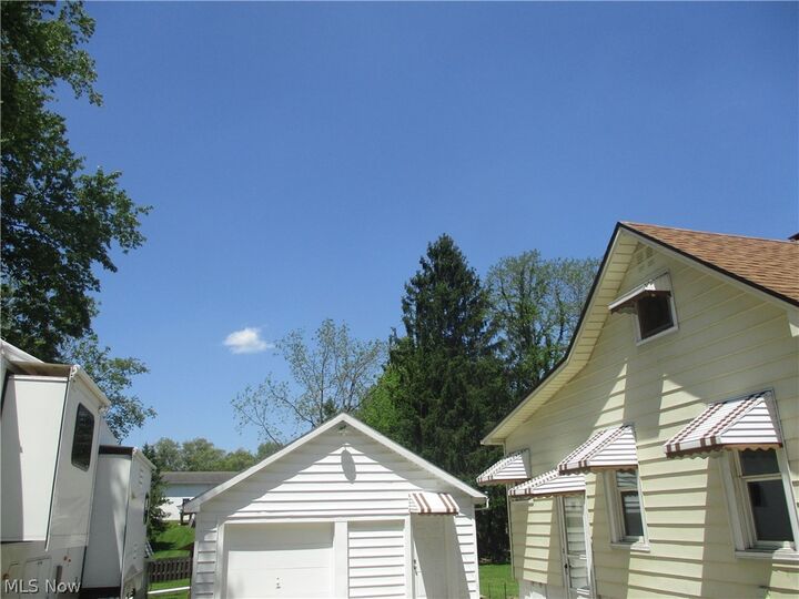 Property Photo: 411 Eastlawn Street OH 44041