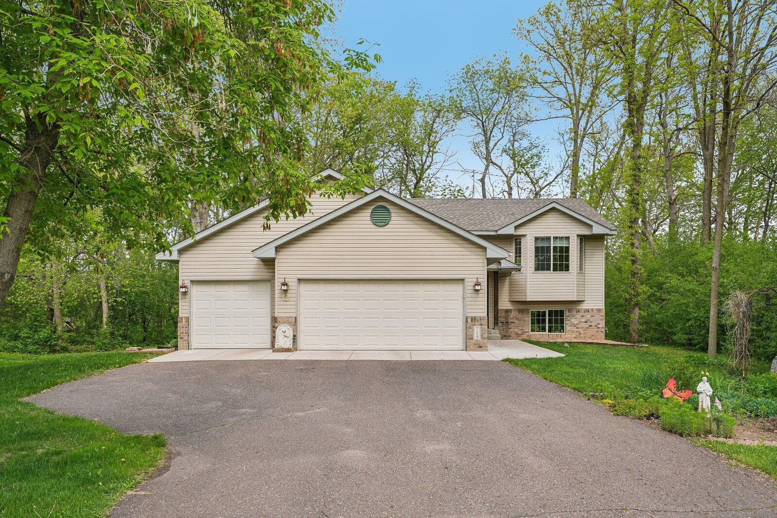 Property Photo:  715 Lewis Avenue  MN 55069 