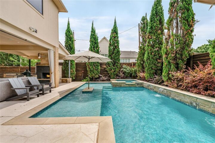 Property Photo:  6910 Huff Trail  TX 75214 
