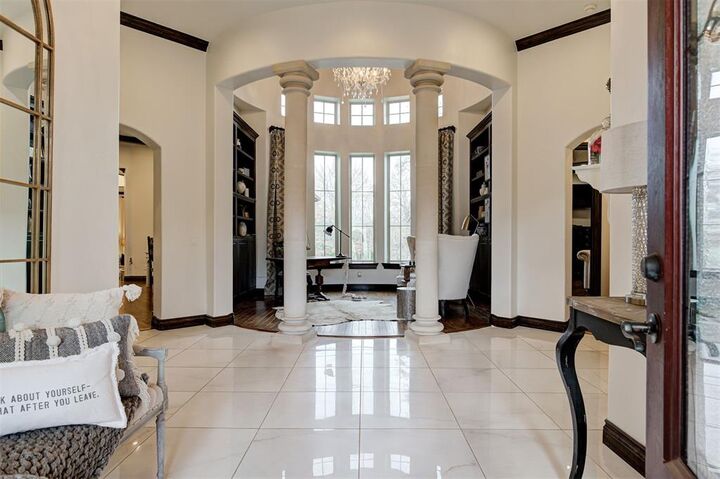 Property Photo:  9109 Via Del Vista  OK 73131 