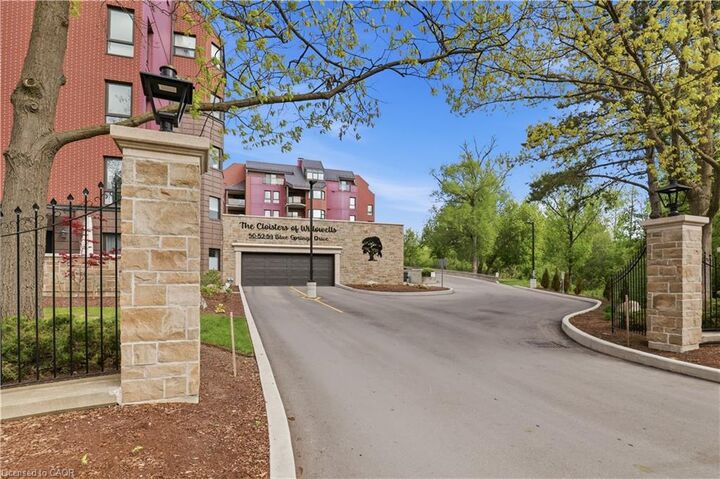 Property Photo:  52 Blue Springs Drive 22  ON N2J 4M4 