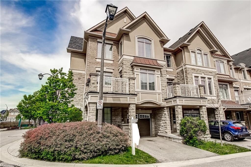 Property Photo:  2435 Greenwich Drive 35  ON L6M 0S4 